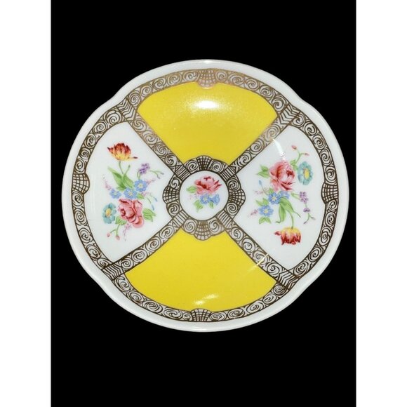 1985 Avon Tradition Cup and Saucer Collection Germany Circa 1700 - Picture 4 of 13